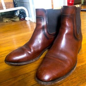 EUC Frye Chelsea Boots SIZE 10